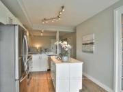 802 200 Burnhamthorpe Road