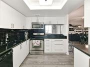 808 7 Bathurst Street, Thornhill | For Sale @ $624,000 |...