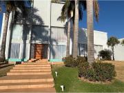 810 Área Útil Casa de Condomínio Alugar, 6 Dormitórios...