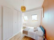 80 Taitbout B3 4 #8 Chambre