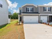 8101 Hidden Springs Trl, Charlotte, NC 28216