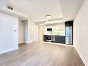 810 664 Spadina Avenue