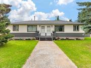 8111 Bowglen Crescent Cozy Main Floor Duplex