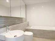 Unfurnished North Facing With City Views Unfurnished North Facing With City Views