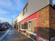 812 Pillette Rd Apartments for Rent Rentals 817 Pillette...