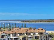 813/17 Bath Street, Labrador, QLD 4215