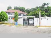 813sqm Corner lot House for Sale Tahanan Village