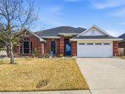 816 W Lonesome Dove Trl, Arlington, TX 76001