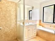 Spacious 4 Bedroom Family Home in Crestwood Heights Spacious 4 Bedroom Family Home in Crestwood Heights