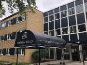 81 Roslyn Rd Shorecrest Plaza 2 Bedroom