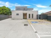 8/20 Warringa Crescent, Hoppers Crossing VIC 3029 House...