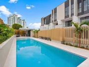 8/24 Imperial Parade, Labrador, QLD 4215