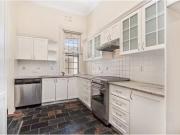 8/2 4 Carrington Avenue, STRATHFIELD Apartment for rent...