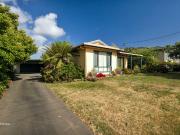 82 Hillcrest Road, Devonport TAS