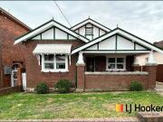 SPOTLESS 3 BEDROOM FEDERATION FAMILY HOME WITH CHARACTER.