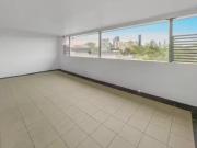 8/34 Trinity Lane, WOOLLOONGABBA Apartment for rent...