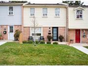 83 1055 Shawnmarr Road, Mississauga, ON, L5H 3V2 house...