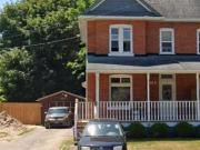 86 Burton Avenue Main Barrie ON L4N 2R6 3 Bedroom House...