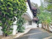 Huge 870 m² Family Home For Sale in Ayala Alabang... Huge 870 m² Family Home For Sale in Ayala Alabang...