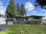 8760 152 Street Lower Unit Surrey BC V3S 3N2 3 Bedroom...