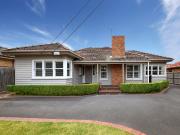 877 Centre Road, Bentleigh East VIC 3165 House For Rent...