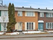 87 386 Kintyre Private, Ottawa, ON, K2C 3M6 townhouse...