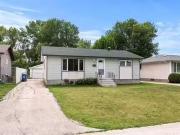 87 Canoe Bay, Winnipeg, MB, R3K 0W2 house for sale Listing.