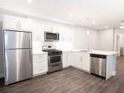 883 Grosvenor Avenue Apartment