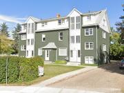 8 4327 51 Avenue