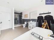 8 bed house for sale