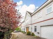 8 bed house for sale