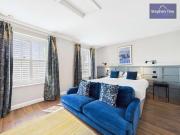 8 bed house for sale