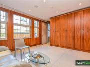 8 bed house for sale