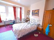 8 bed Mid Terraced House to rent in Leeds West...
