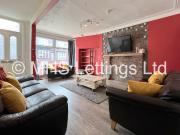 8 bed Mid Terraced House to rent in Leeds West...