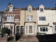 1 bed Mid Terraced House to rent in Portsmouth...