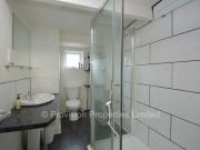 8 Bed Properties in Hyde Park