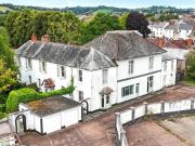 8 bedroom detached house for sale
