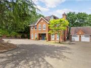 8 bedroom detached house for sale