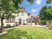 8 bedroom detached house for sale
