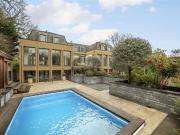 8 bedroom detached house for sale