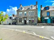 8 bedroom detached house for sale