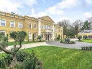 8 bedroom detached house for sale in Holwood Park...