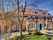 8 bedroom detached house to rent