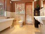 8 bedroom detached house to rent