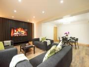 8 bedroom detached house to rent