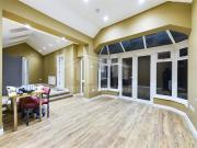 8 bedroom detached house to rent