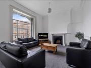 8 Bedroom End Of Terrace House