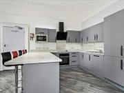 8 bedroom end of terrace house for rent in North Road...