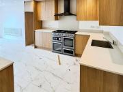 8 bedroom end of terrace house to rent